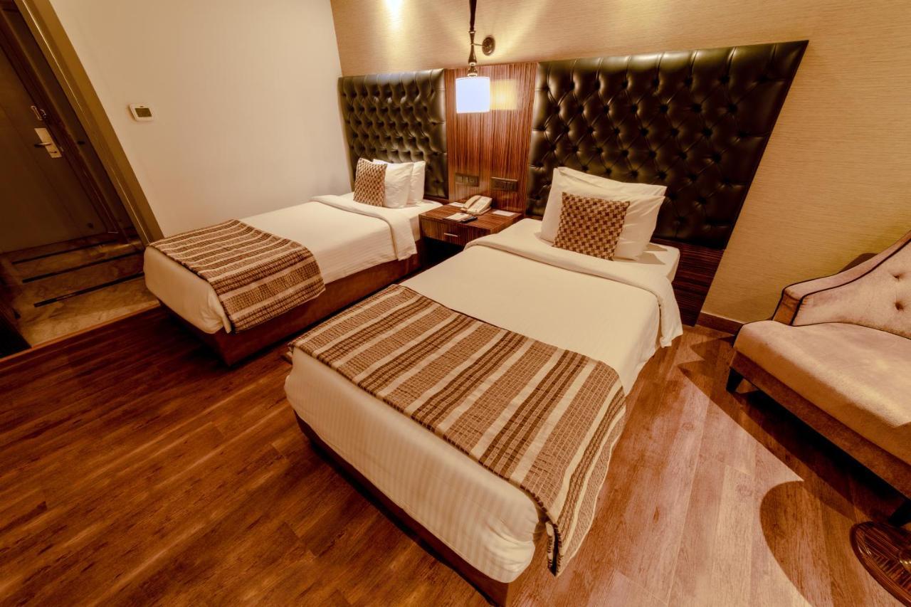Sarovar Portico
