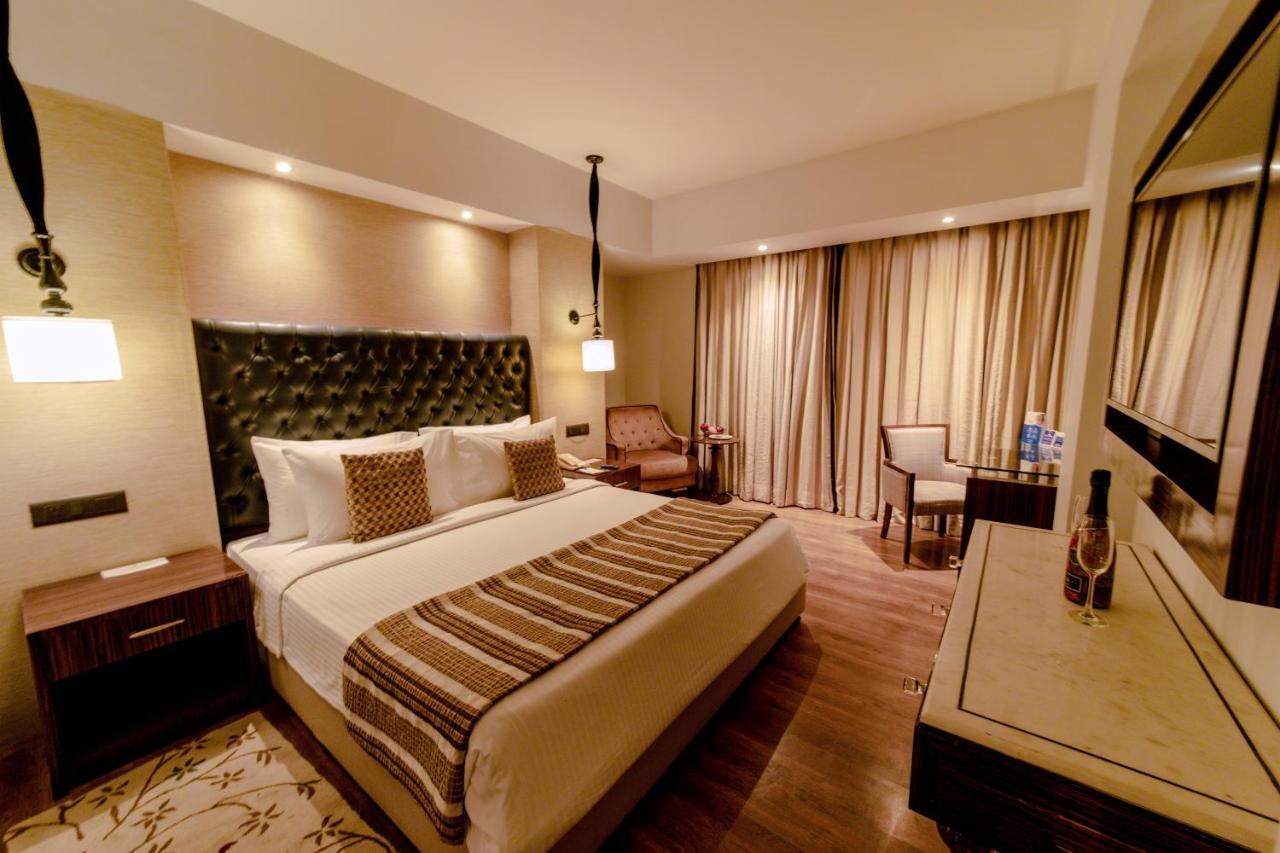 Sarovar Portico Hotel