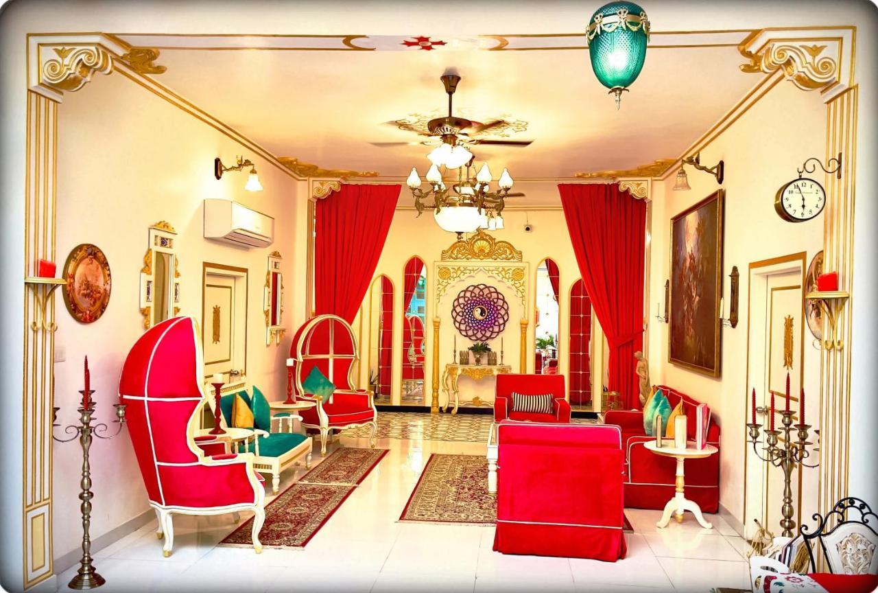 Hotel The Royal Hermitage - Luxury Boutique