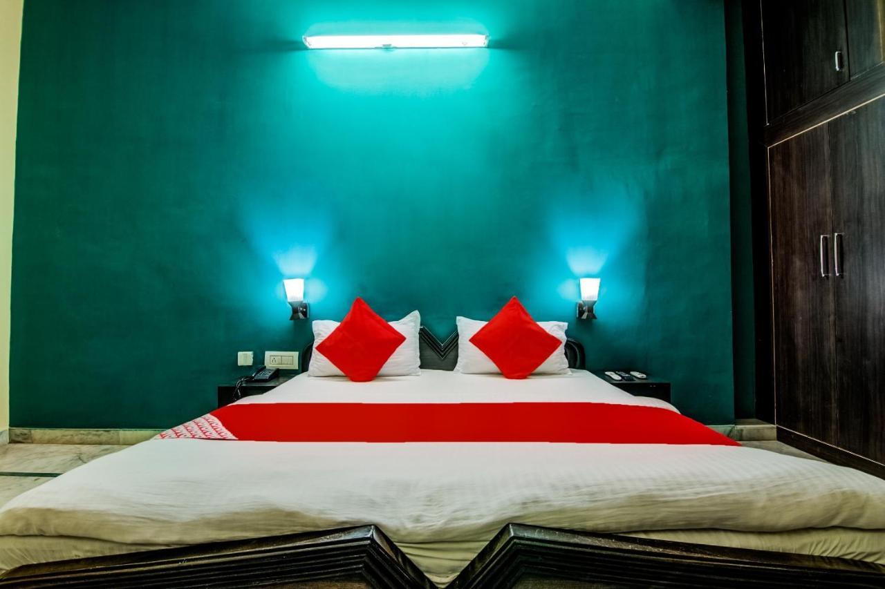 Oyo Malhotra Hotel Jaipur