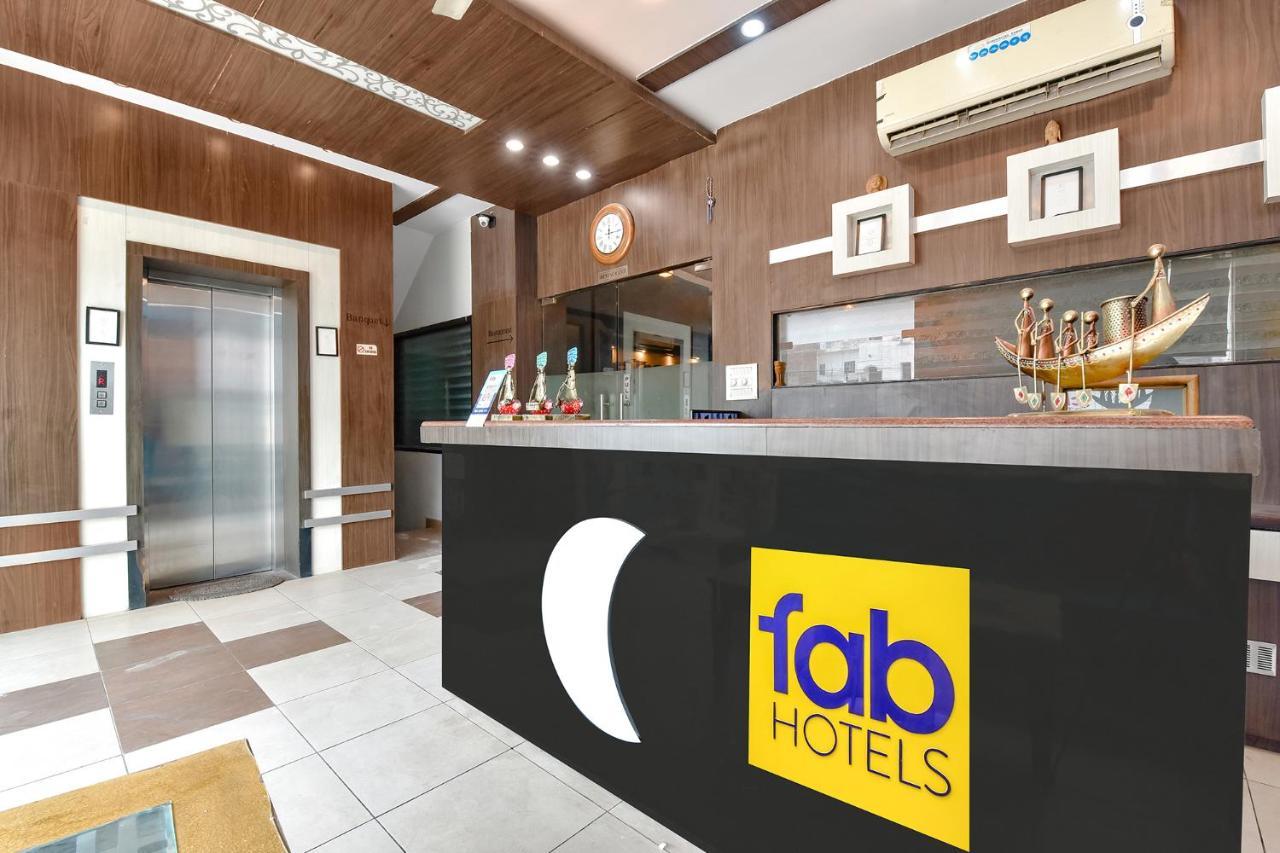 Hotel Fabhotel Rushank Residency