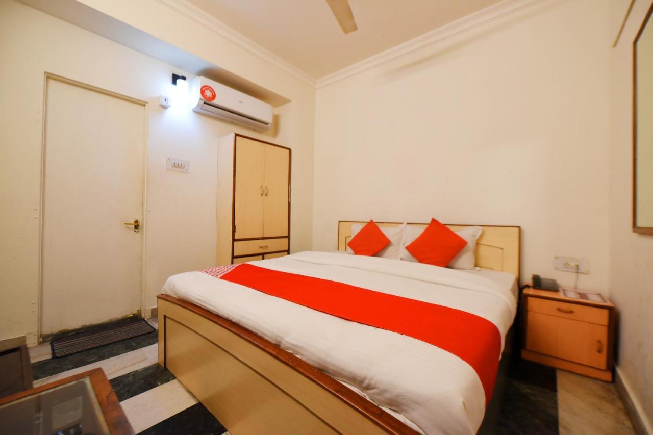 Oyo C M Regency Hotel