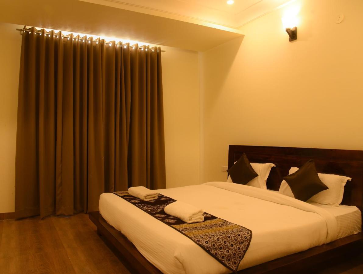 Laxmi Niwas Hotel