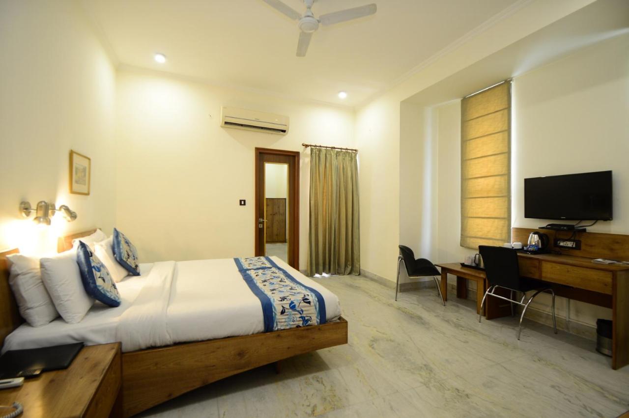 Hotel Yulia- Le 3*
