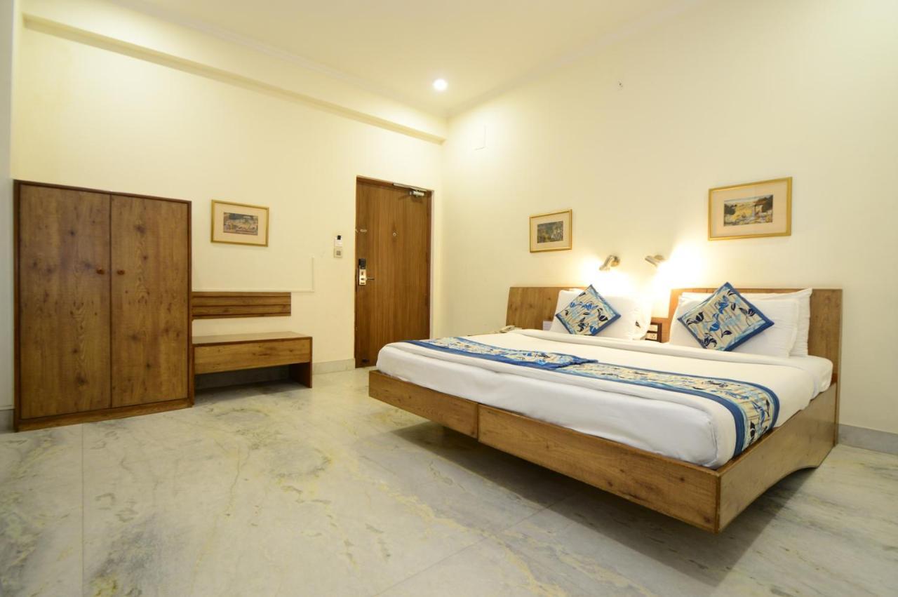 Hotel Yulia- Le