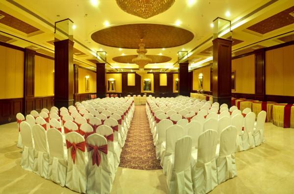 Mango Hotel 3*