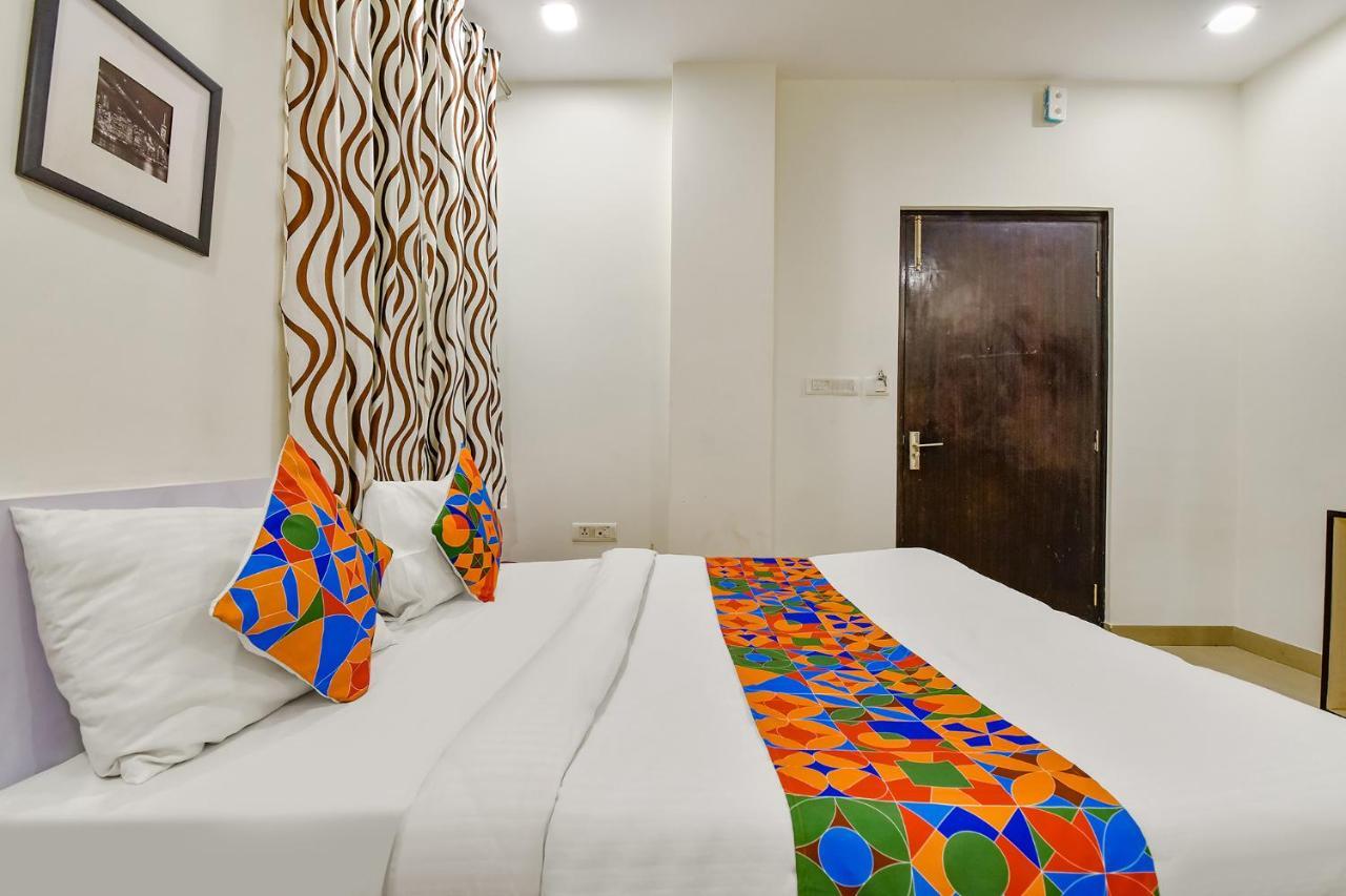 Hotel Fabhotel Rushank Residency 3*