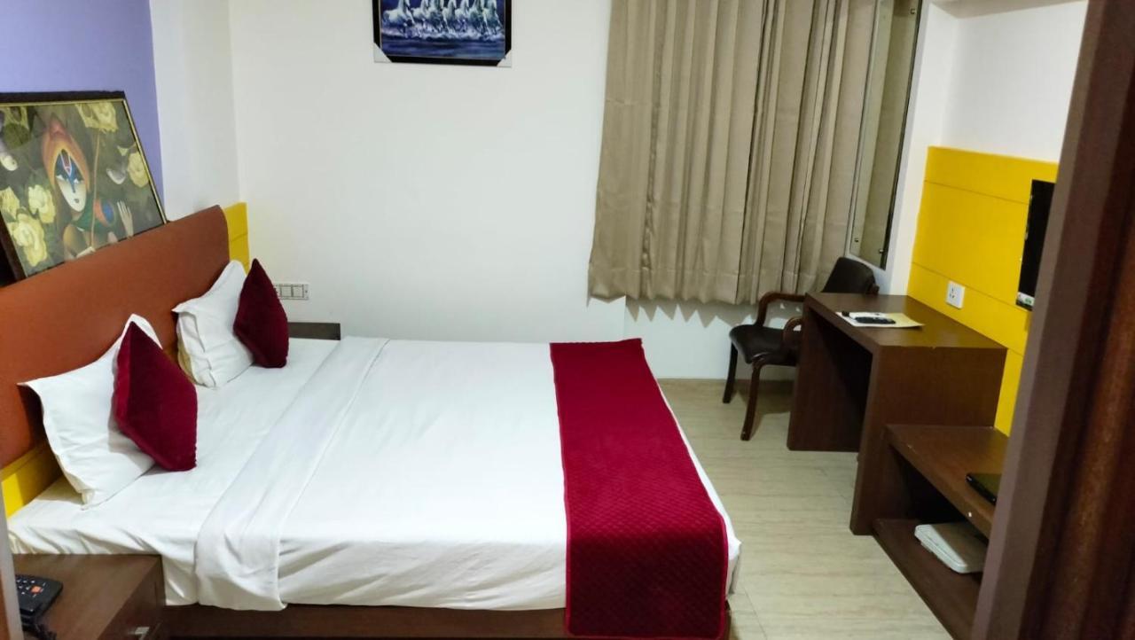 Hotel Nangis Pride