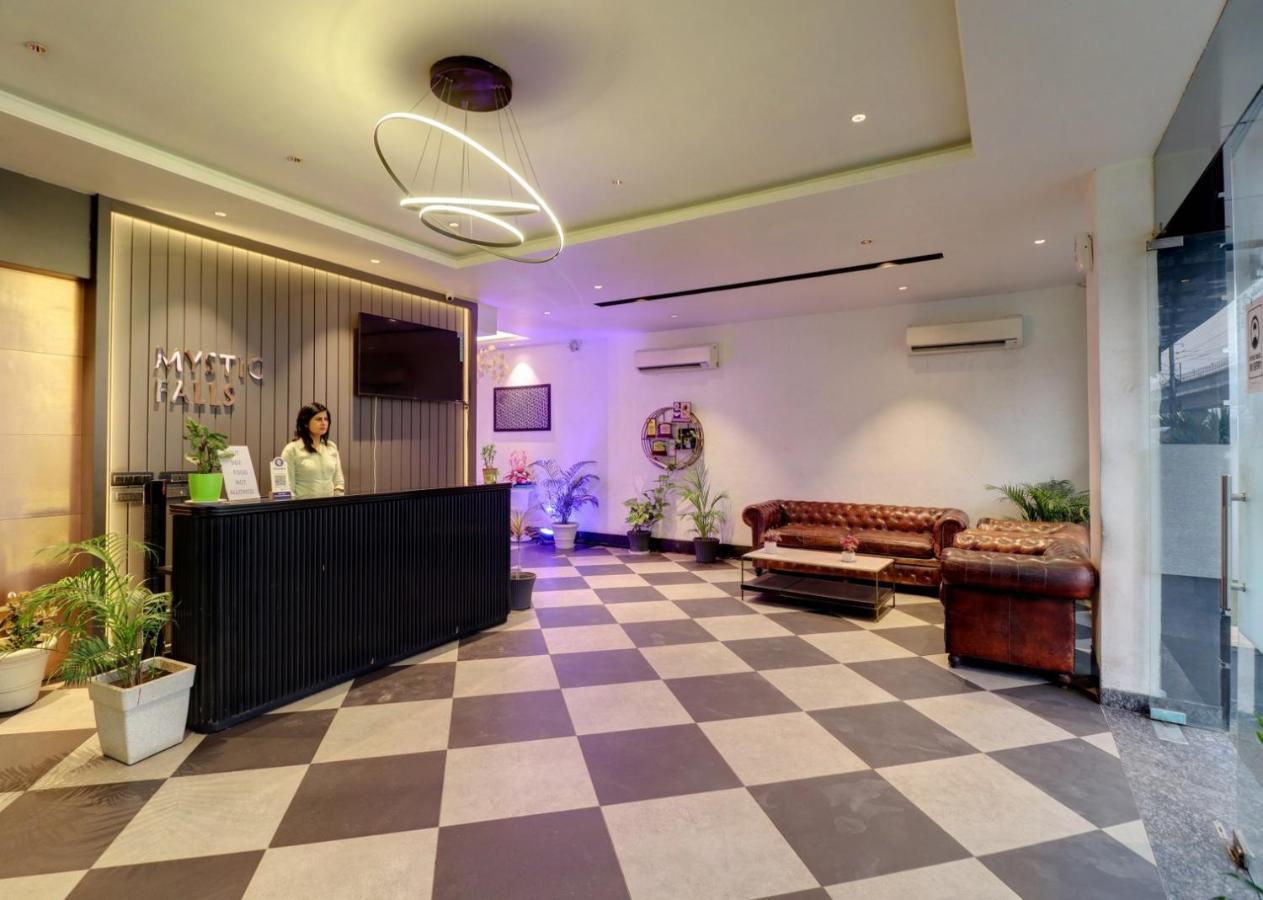 Mystic Falls Hotel 3*