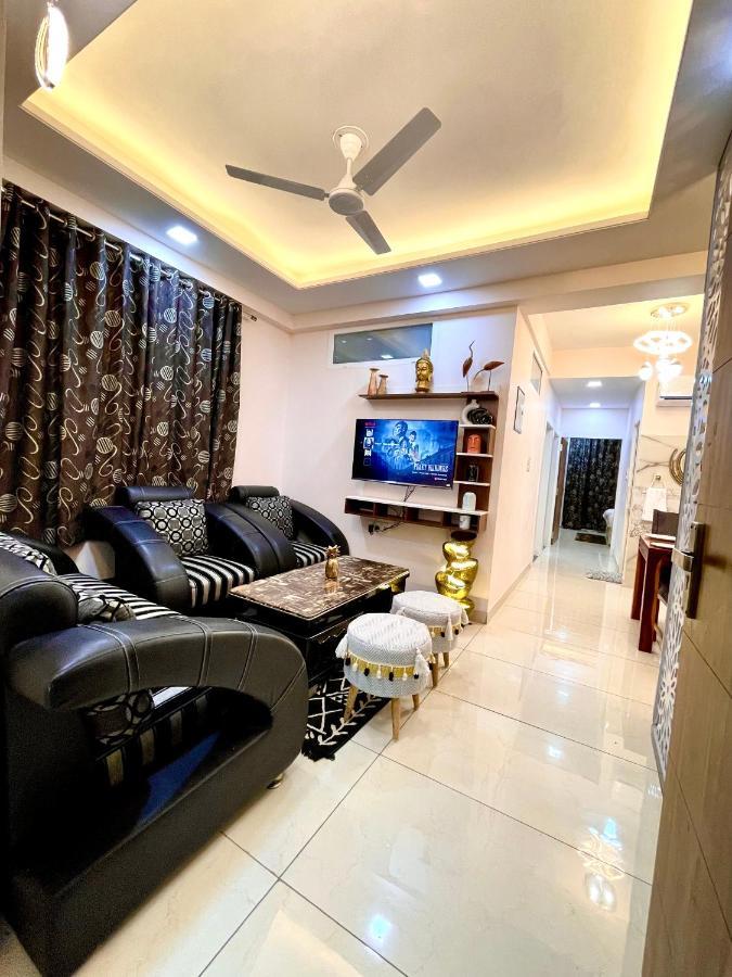 Airport Bliss Apartment+balcony & Netflix + Prime *
