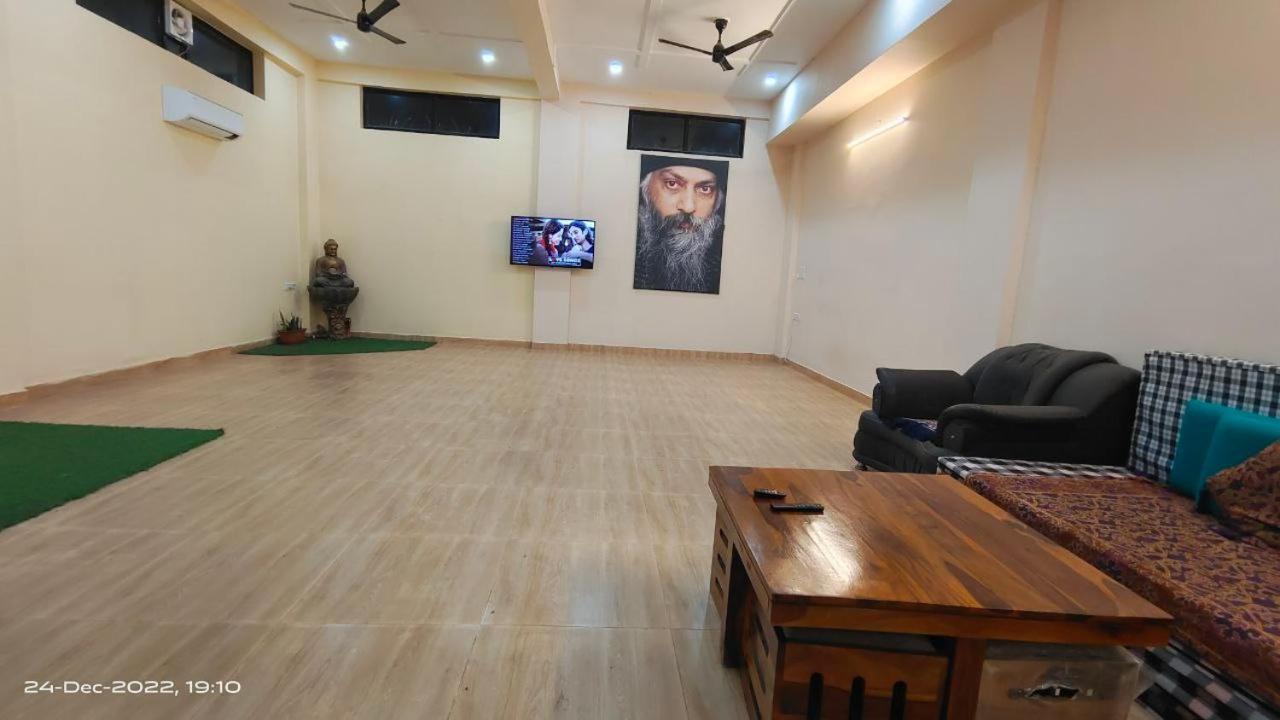 Homestay Osho Pg Monthly Paying Guest For Girls & Boys