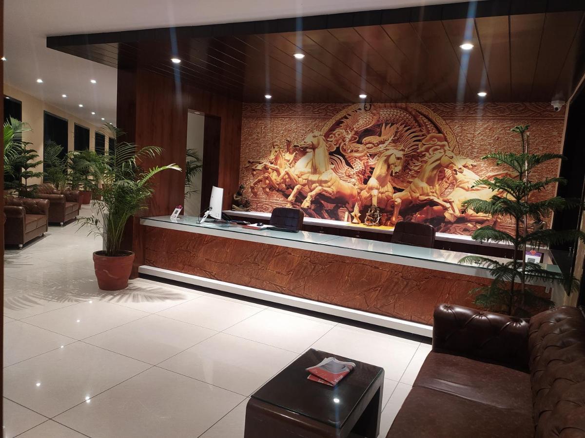 Rajlaxmi Apartment *