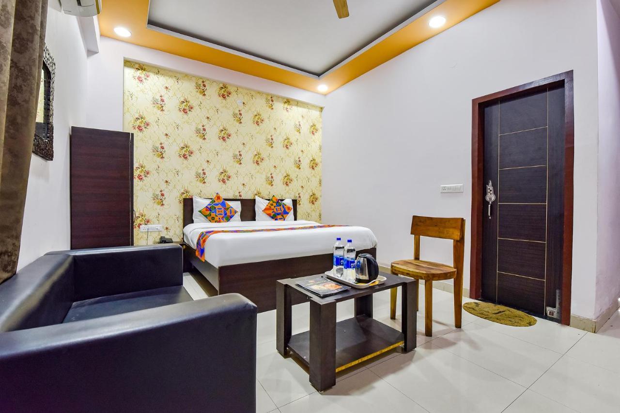 Fabhotel Sarvika Hotel