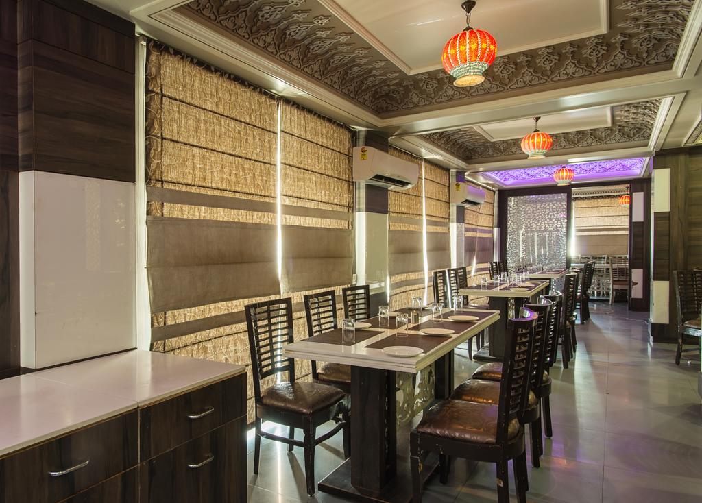 Oyo Lal Kothi Shopping Center Hotel 3*