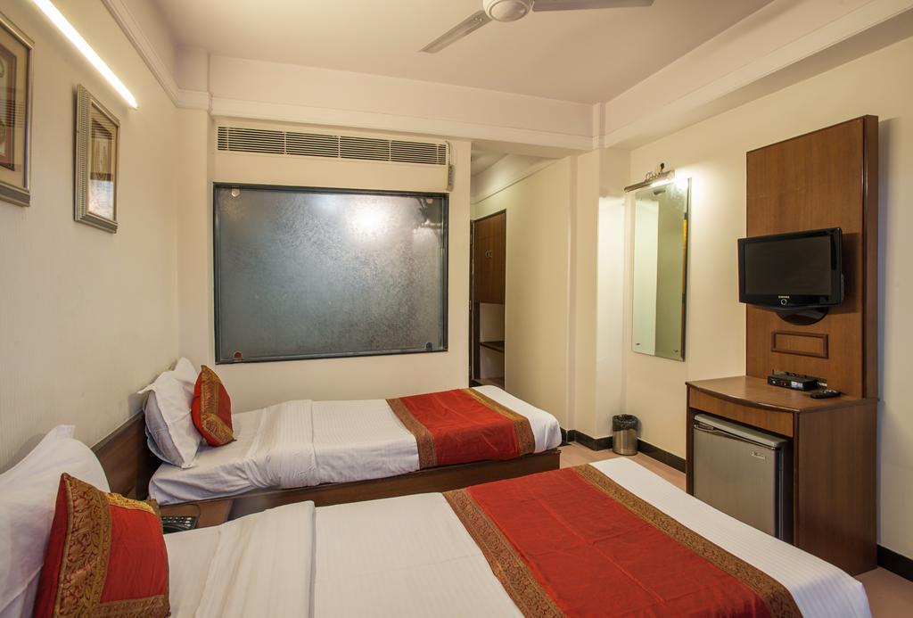 Hotel Oyo Lal Kothi Shopping Center Jaipur