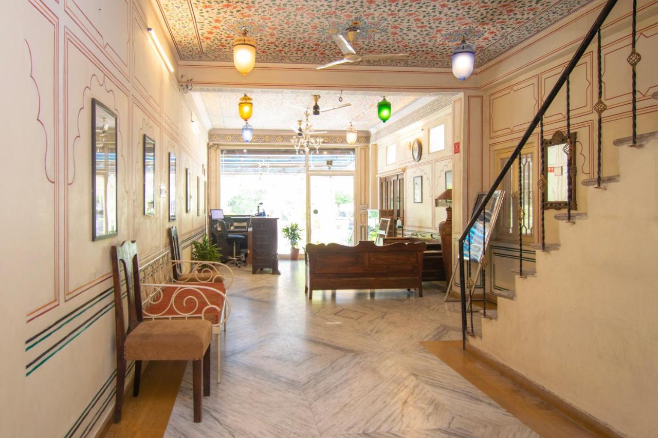 Raghuraj Palace 3*