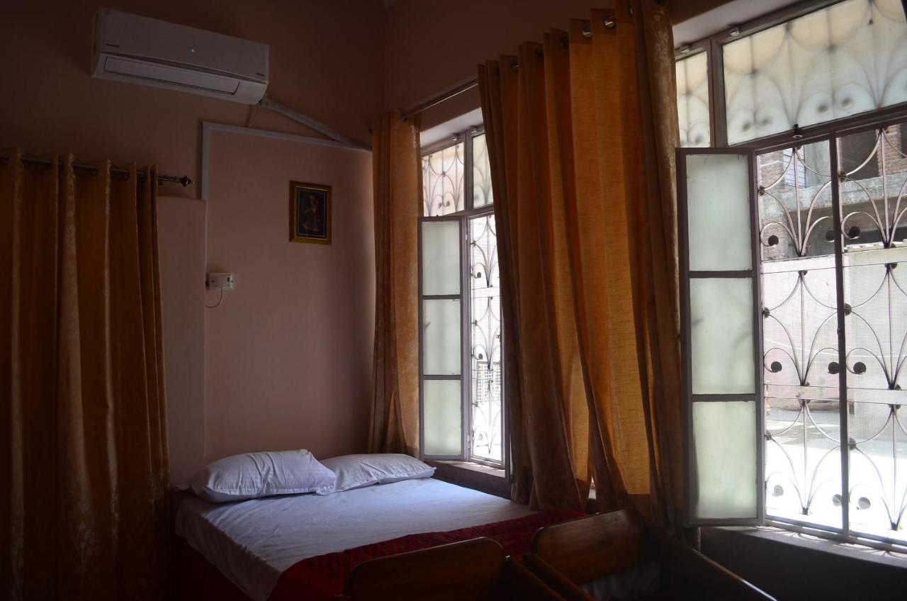 Bed & Breakfast Budget At Banipark Llp