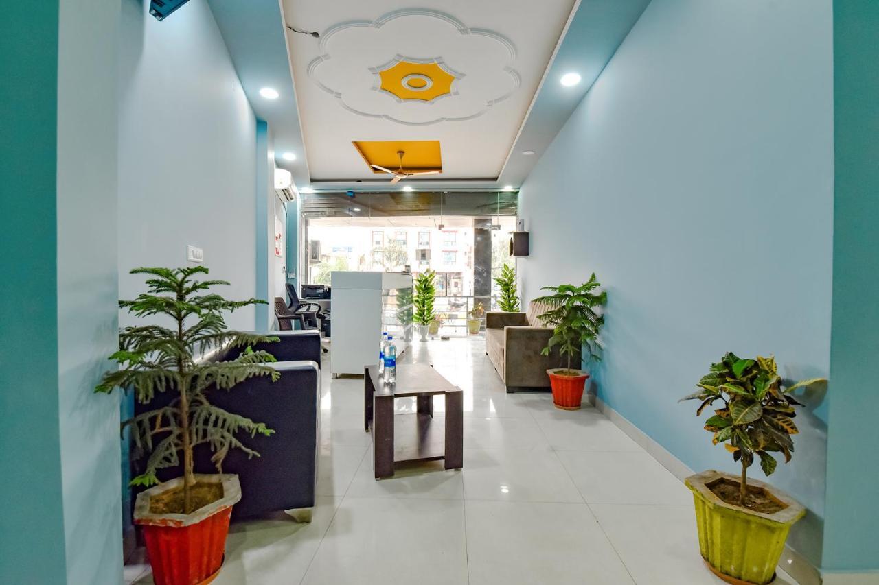 Hotel Fabhotel Sarvika 3*