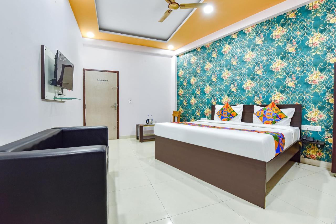 Fabhotel Sarvika Hotel 3*