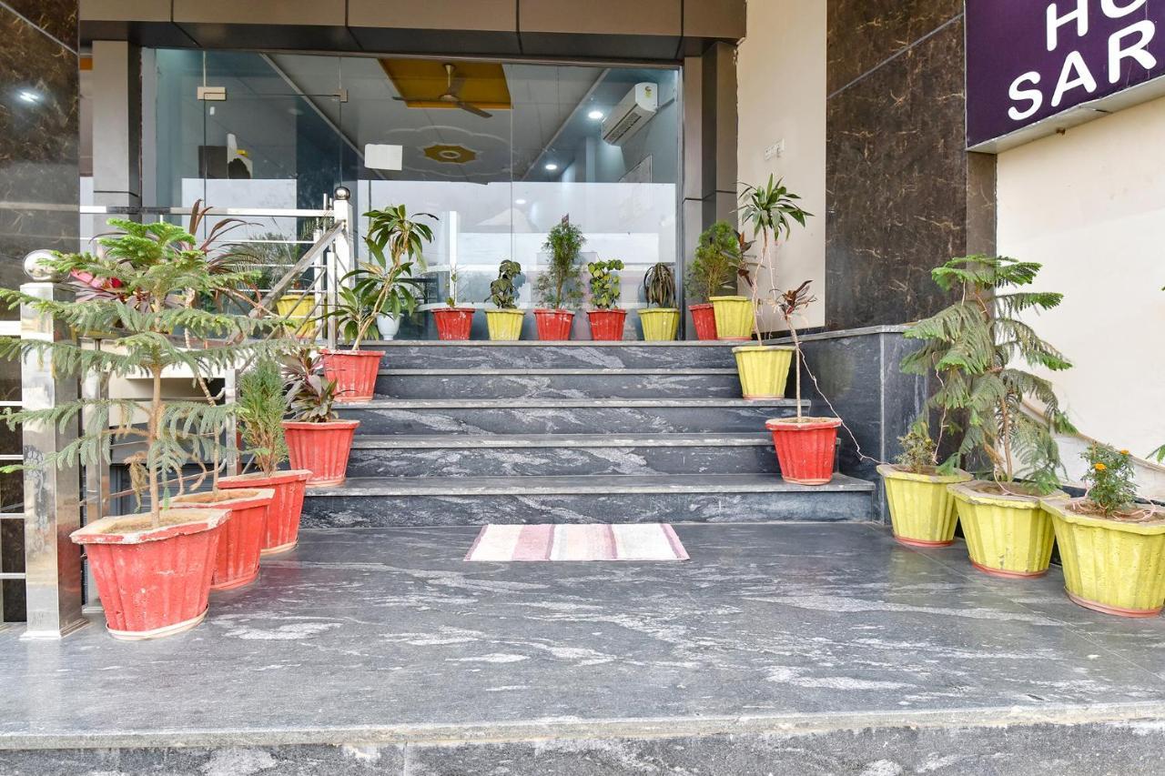 Hotel Fabhotel Sarvika 3*