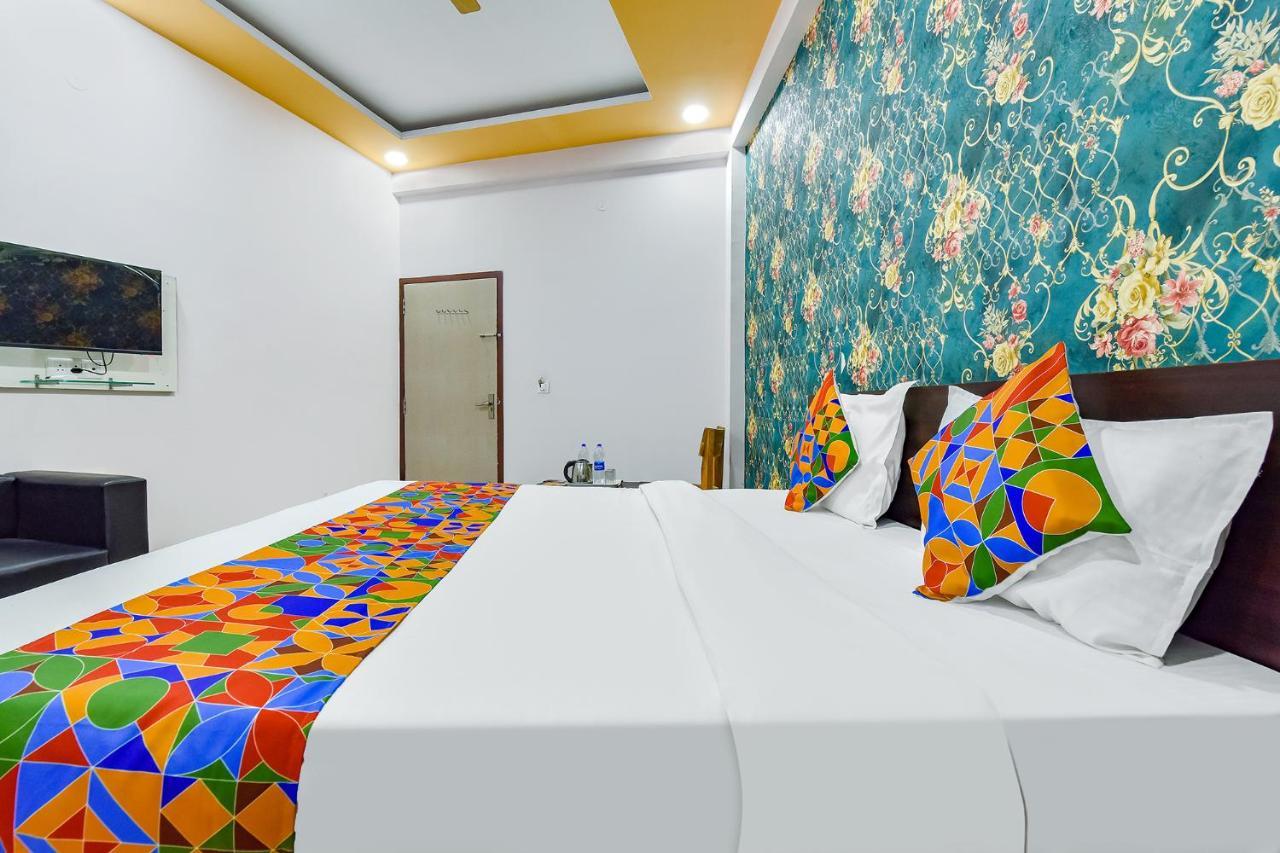Hotel Fabhotel Sarvika