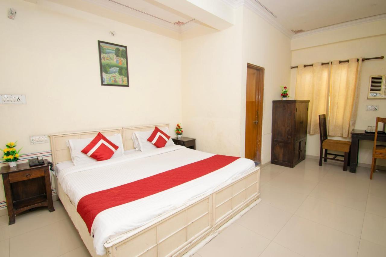 Raghuraj Palace 3* Jaipur