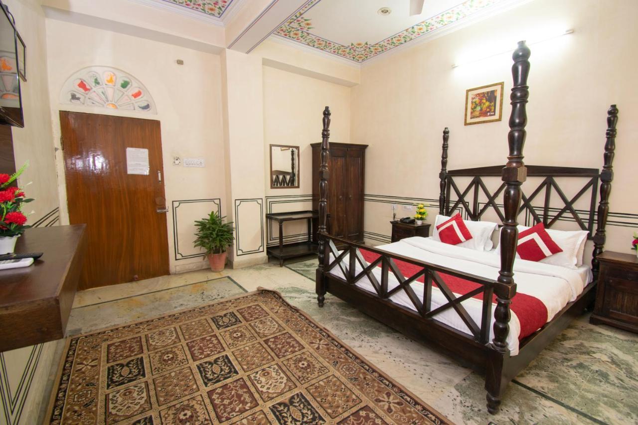 Hotel Raghuraj Palace Jaipur
