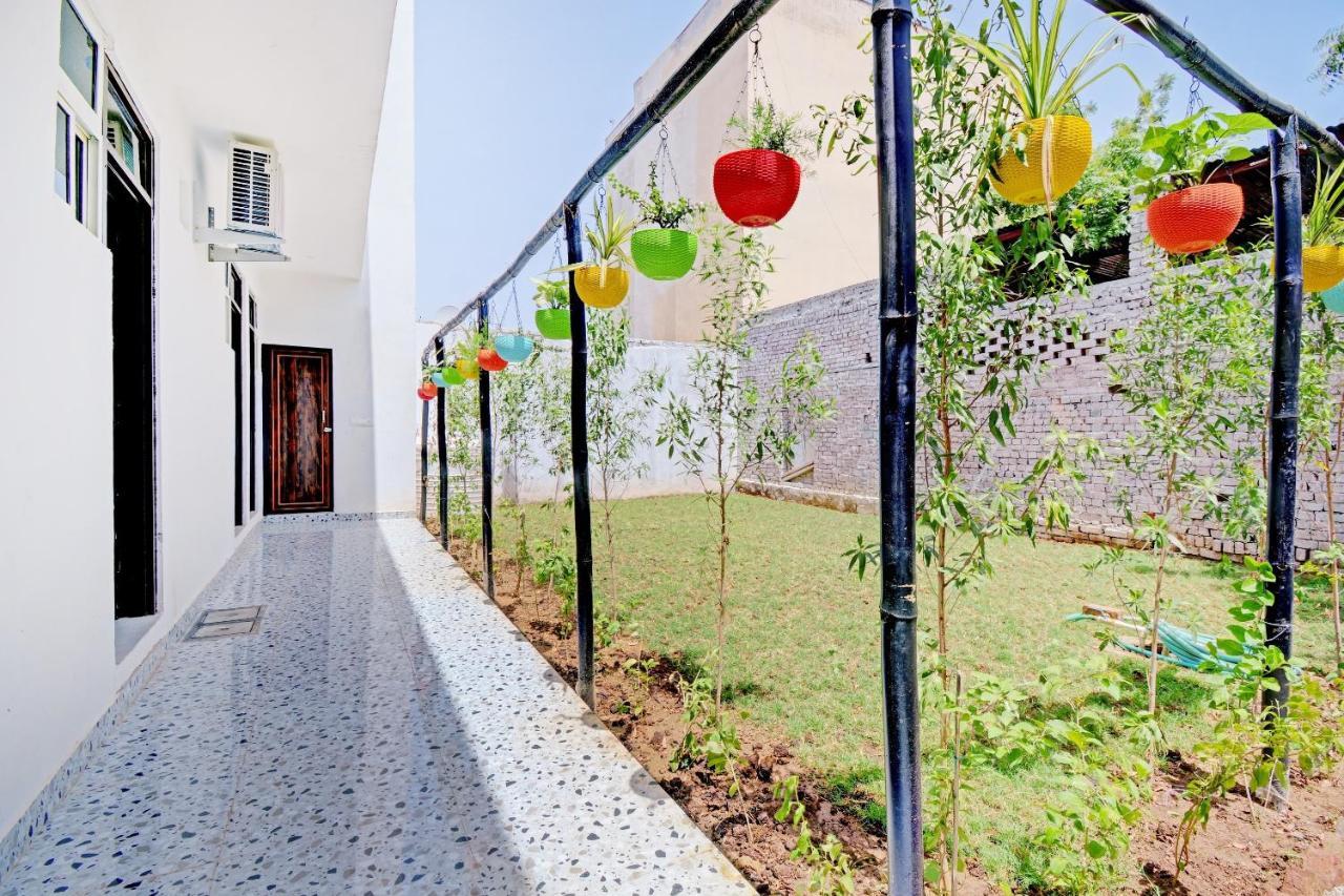 Oyo Flagship 81000 Shanti Palace Hotel