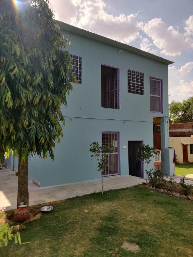 Saket Guest house