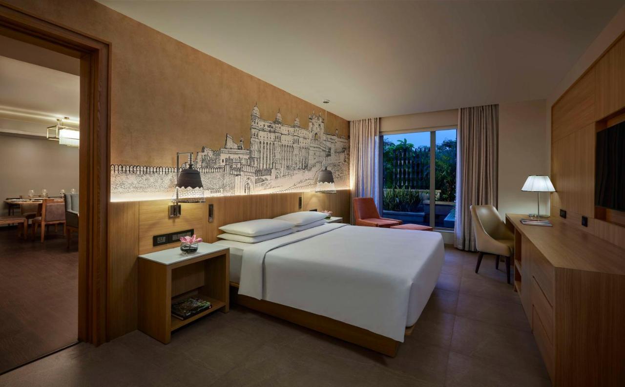 Hyatt Place Malviya Nagar 5*