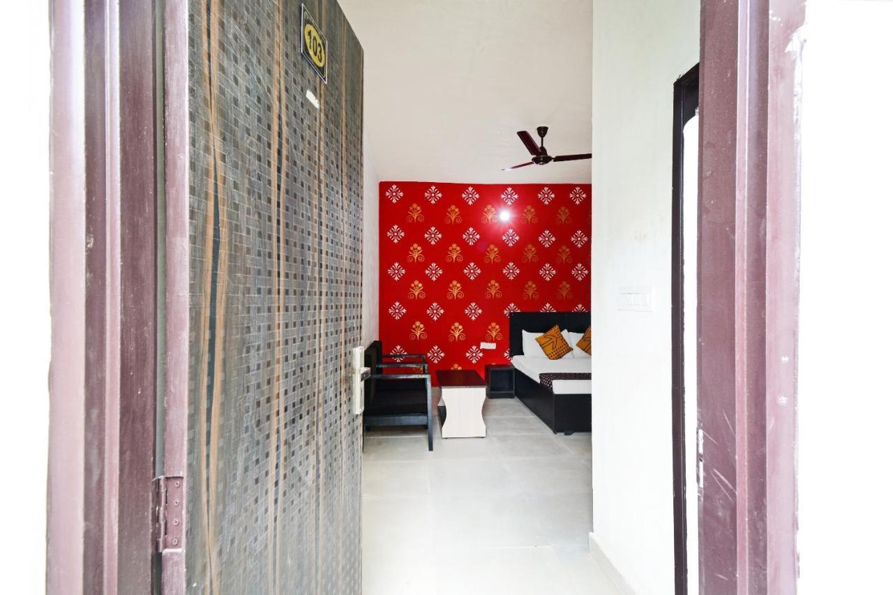 Hotel Oyo Flagship 81000 Shanti Palace Jaipur