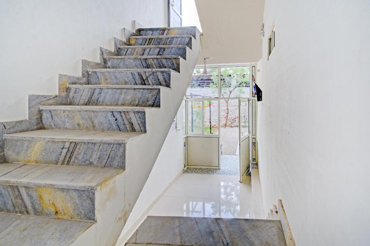 Oyo Flagship 81000 Shanti Palace 2* Jaipur