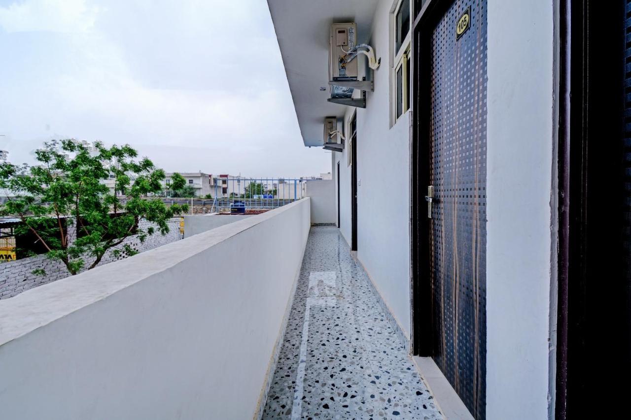 Hotel Oyo Flagship 81000 Shanti Palace Jaipur