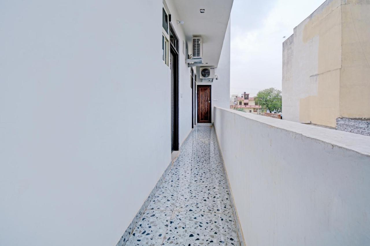 Hotel Oyo Flagship 81000 Shanti Palace 2*