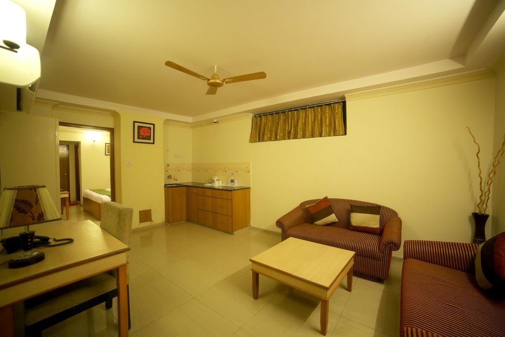 Treebo Trend Woodsvilla Bapu Nagar Hotel