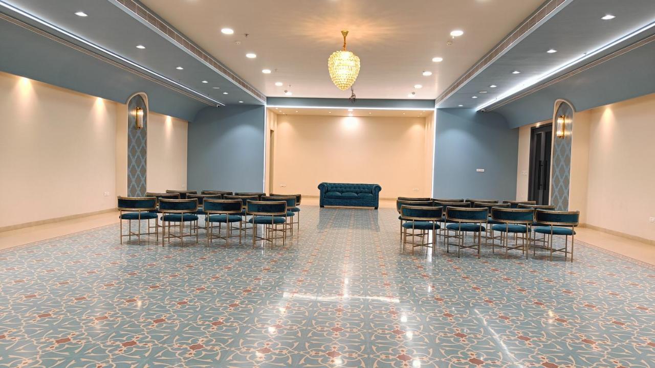 Shubh Hotel 3*