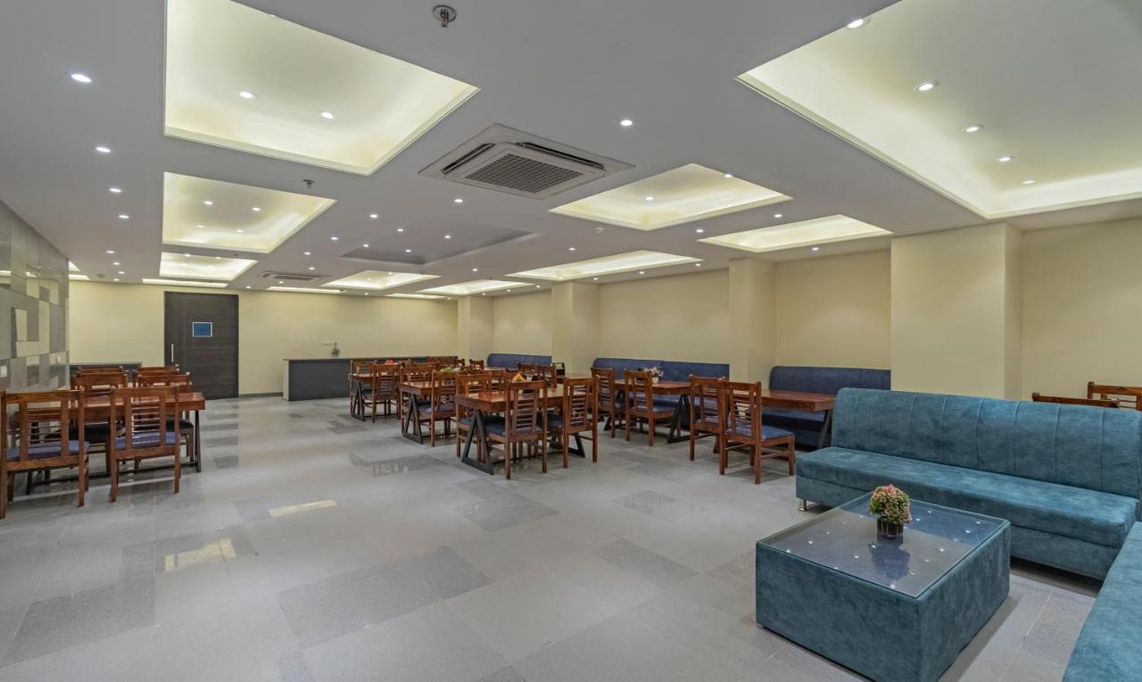 Treebo Pink Grand Hotel 3*