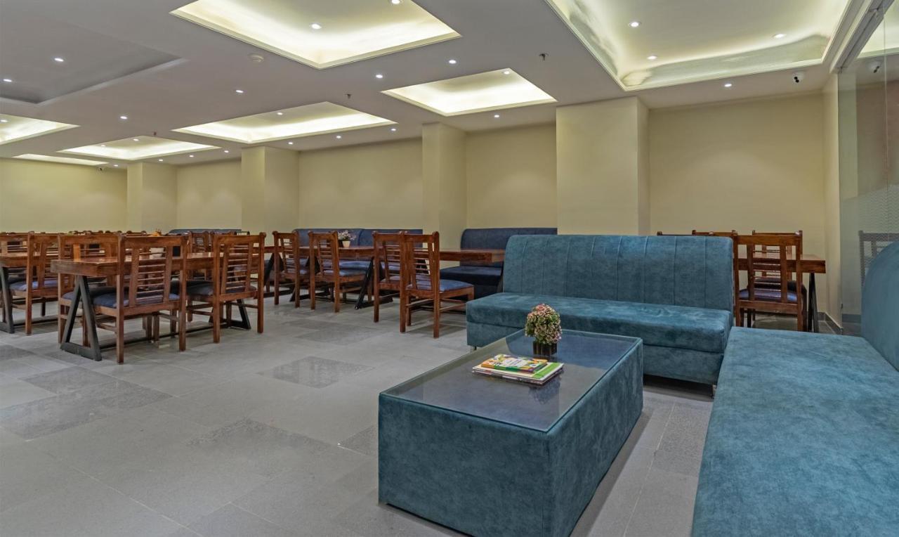 Treebo Pink Grand Hotel 3*