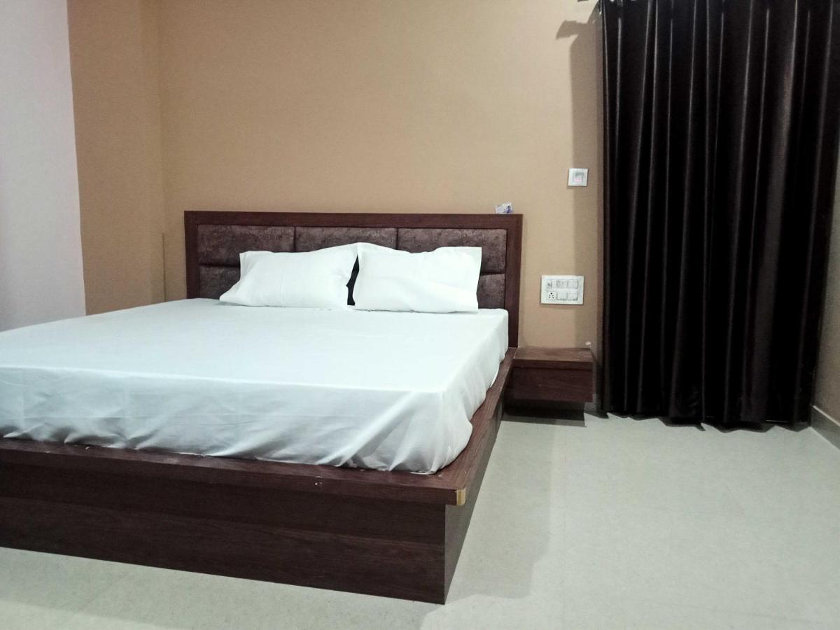 Hotel O Jr 3*