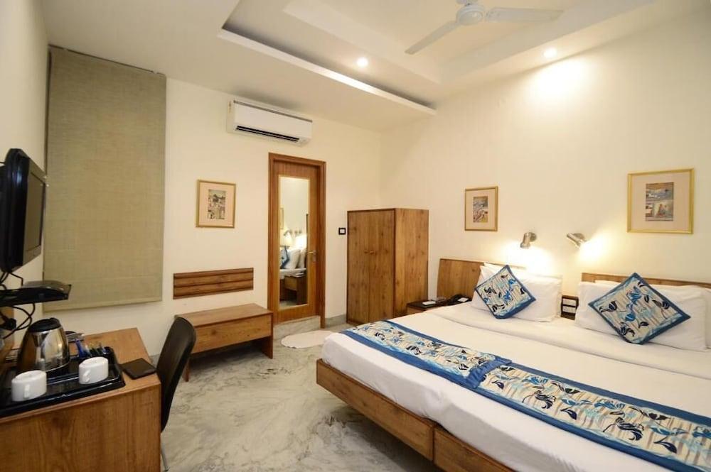 Yulia- Le Hotel Jaipur