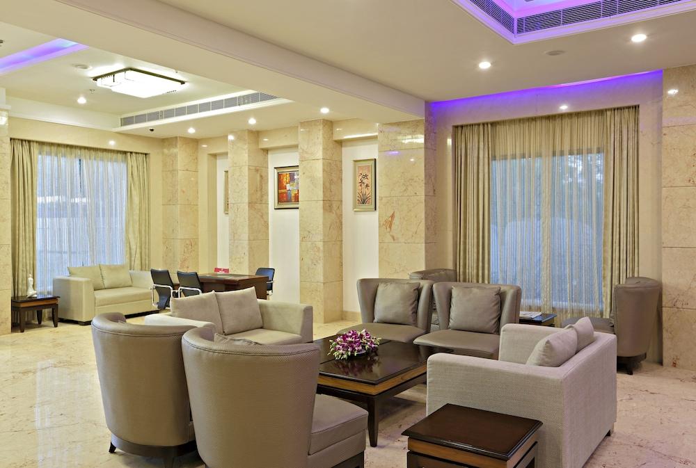 Regenta Jal Mahal, Hotel