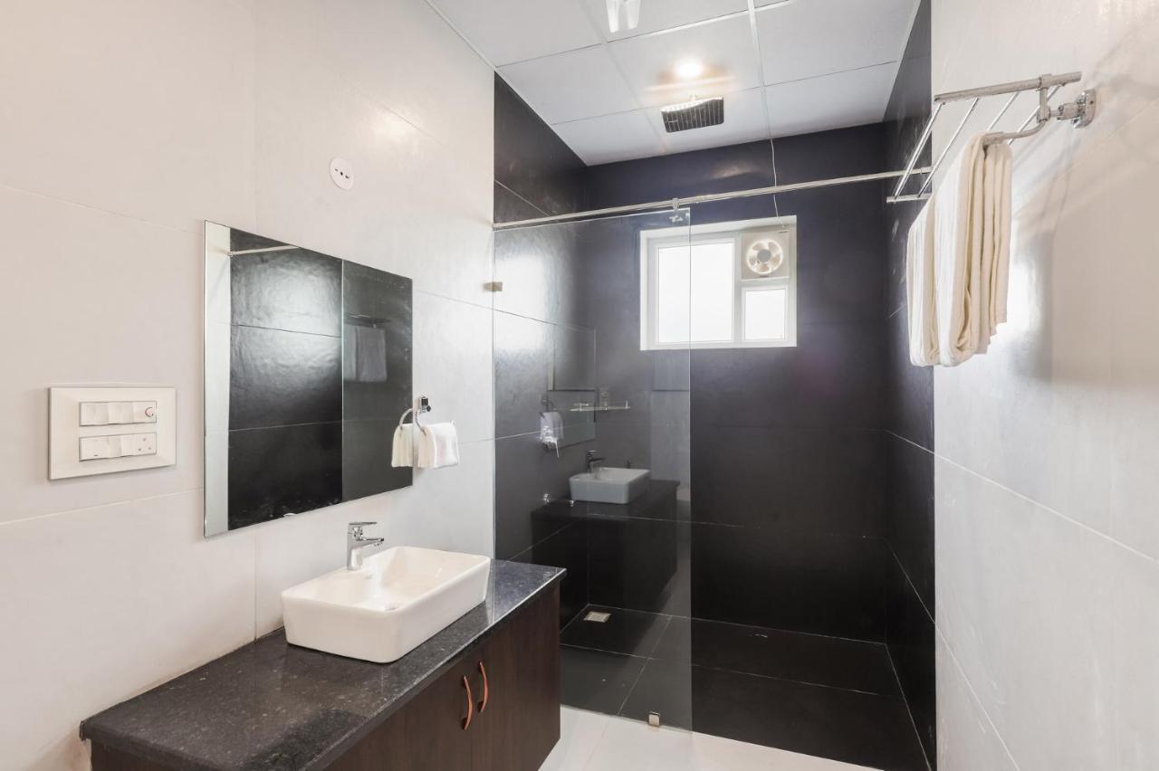 Villa Stayvista's The Rose Gold - City-center With Private Pool, Games & Kids Zone *