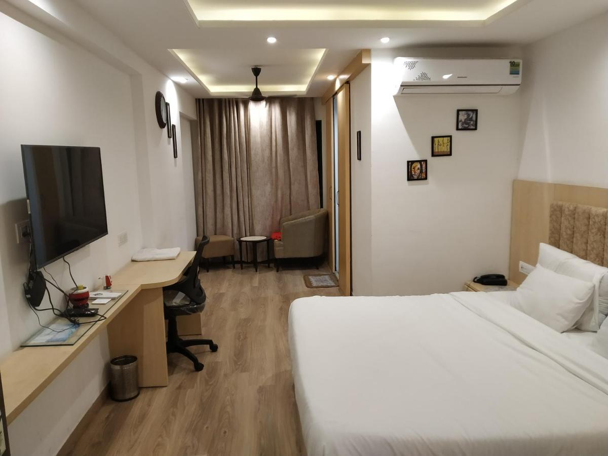 The Grand Studio And Suites *