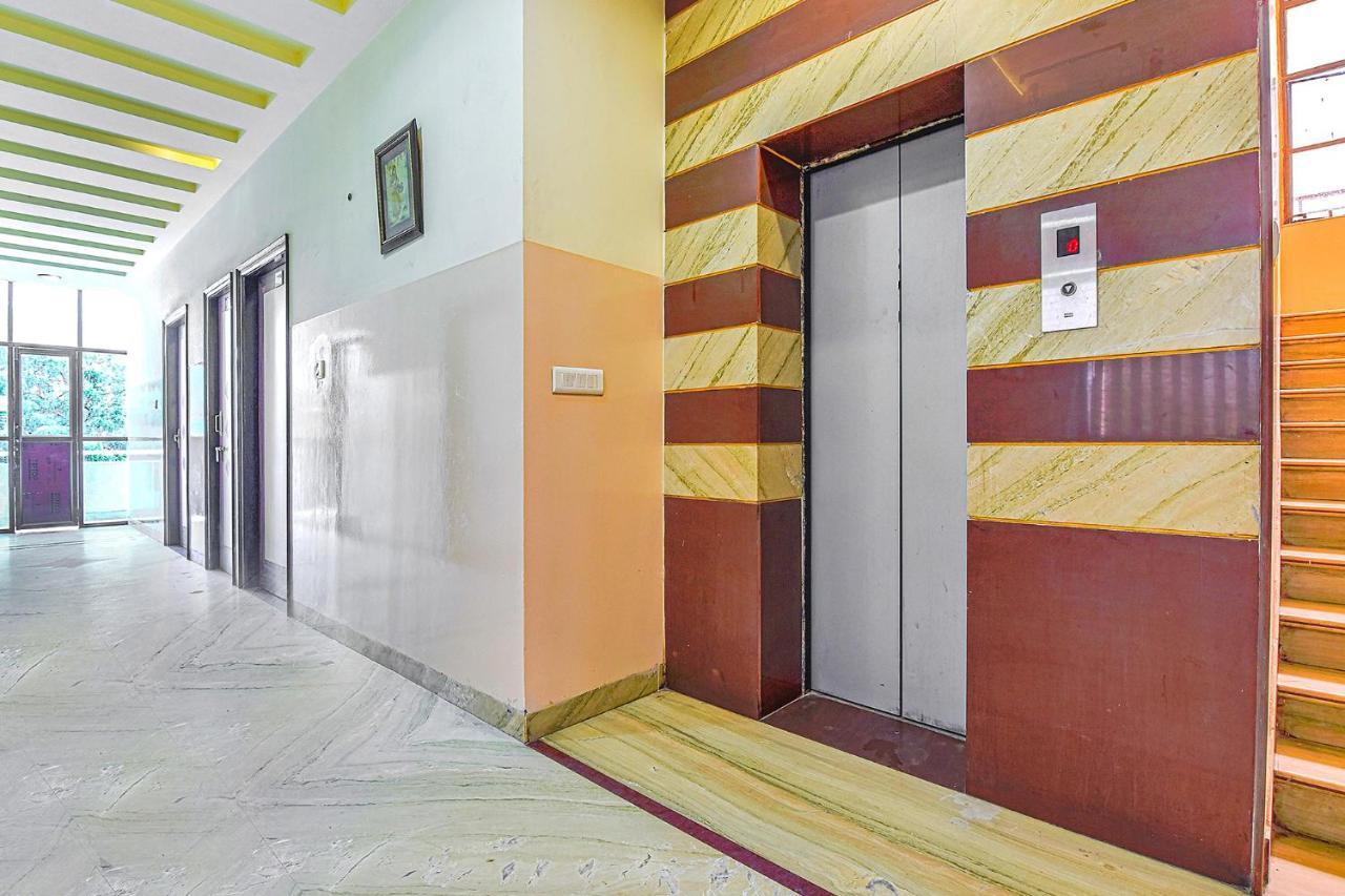 Hotel Fabhotel The Grand Kailash 3*