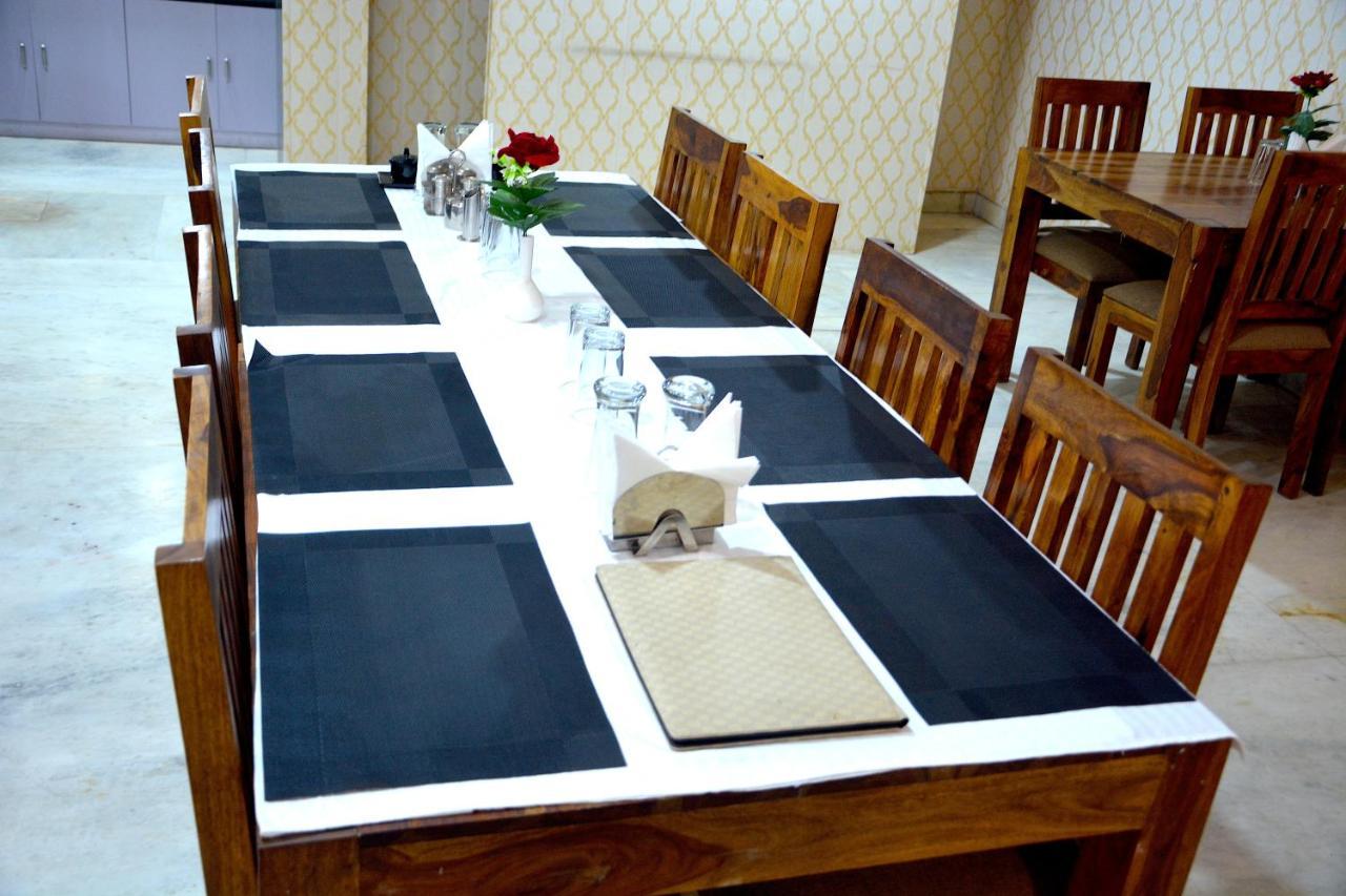 Hotel The White Tulip Jaipur