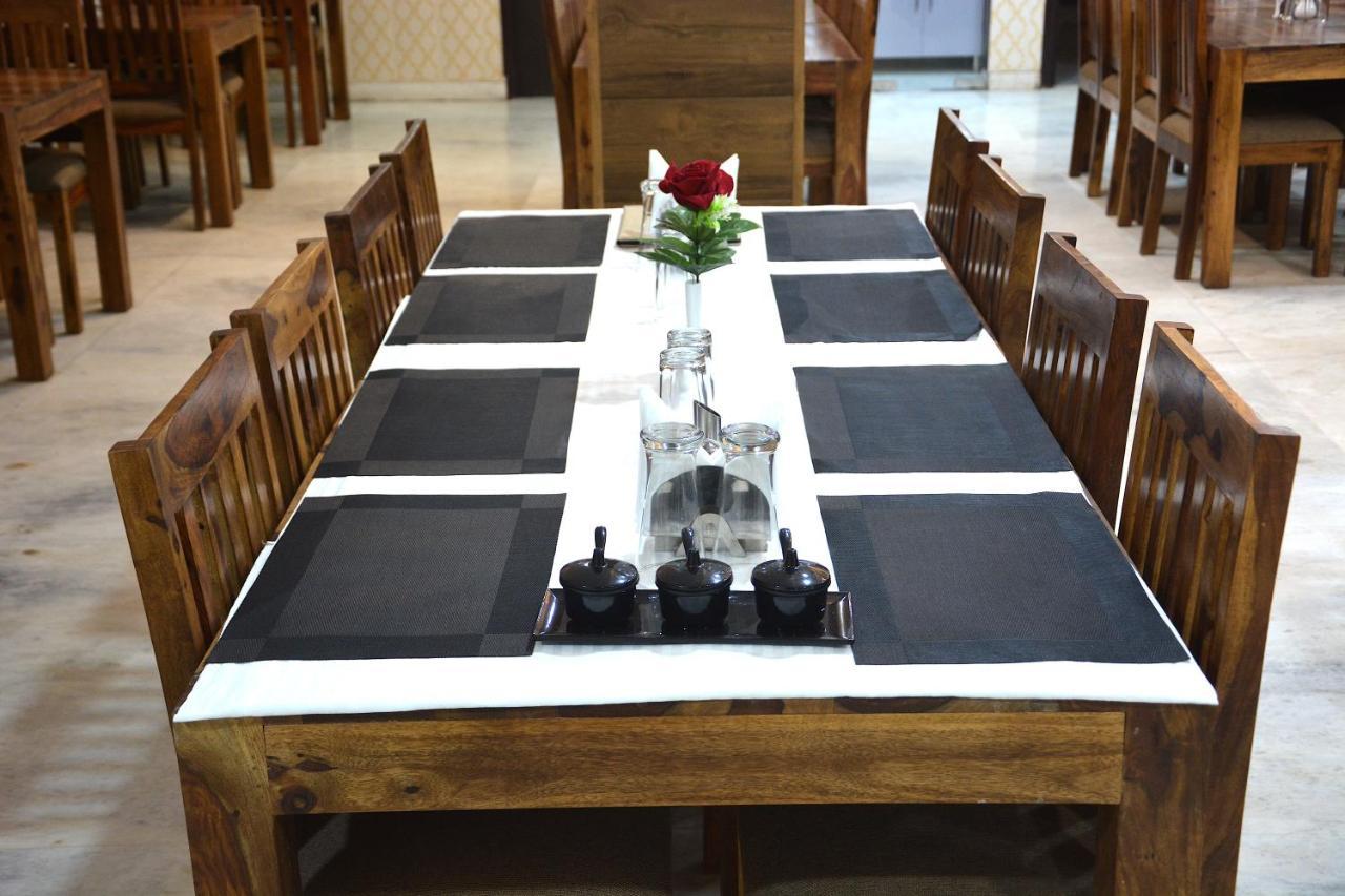 Hotel The White Tulip Jaipur