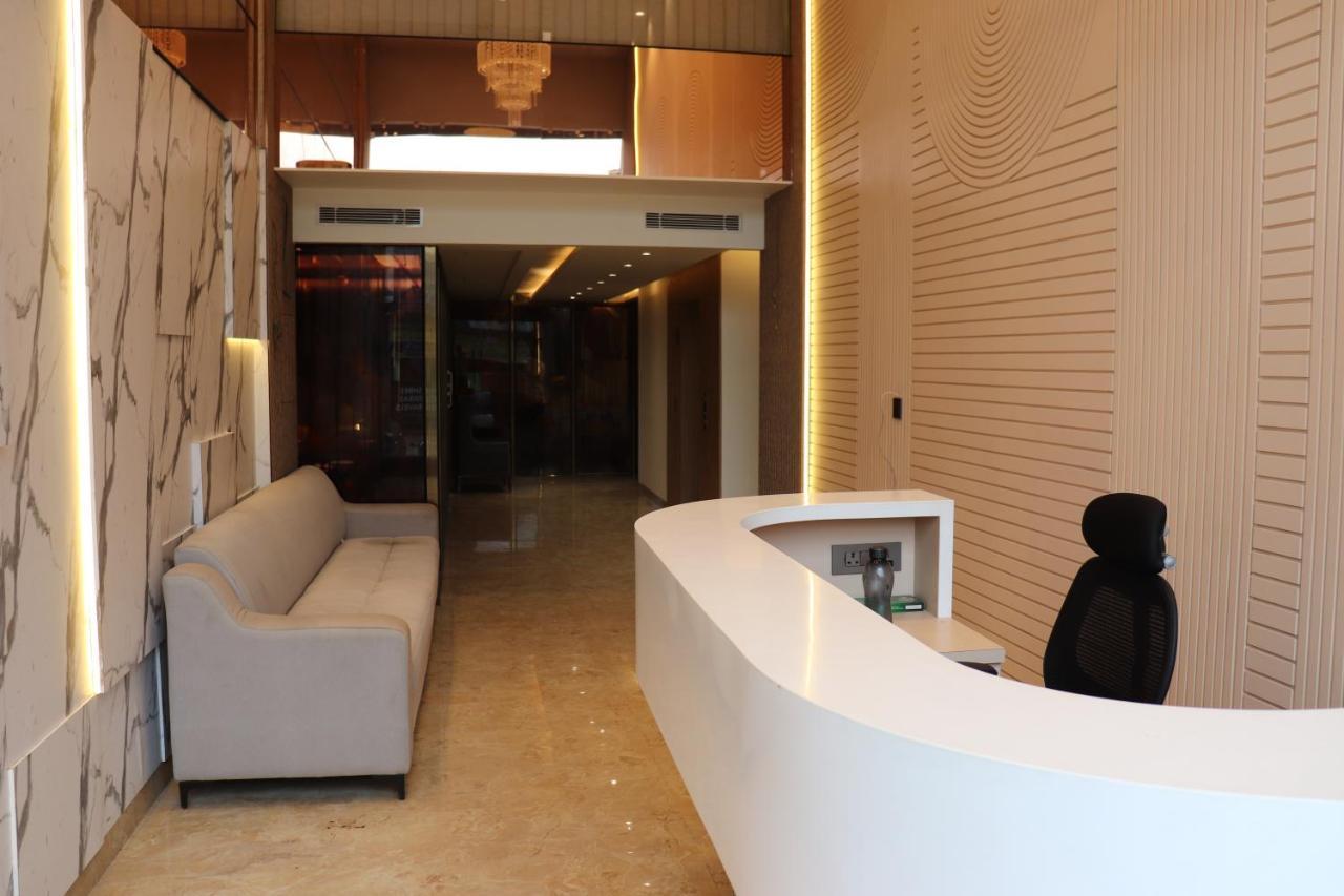 The Hotel 3*