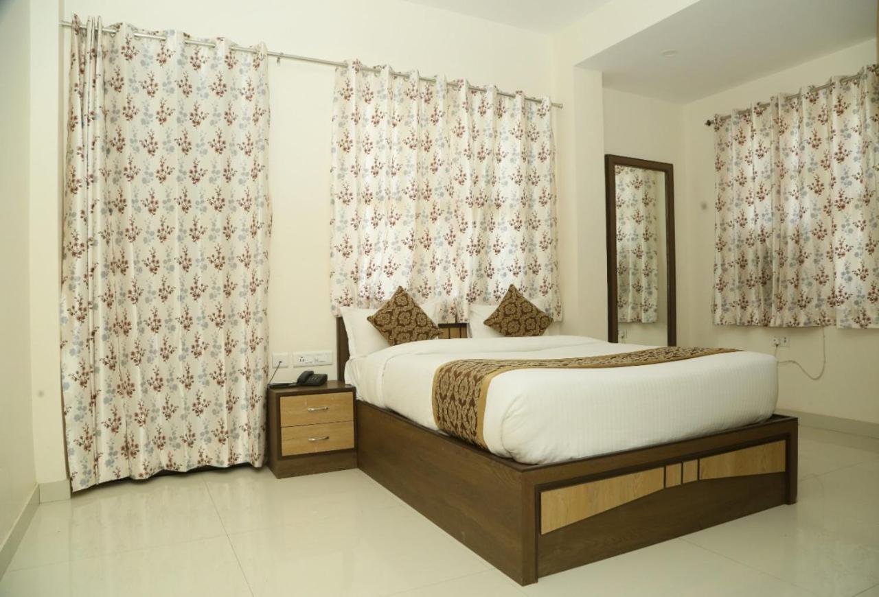 Hotel Cheelgadi 3*