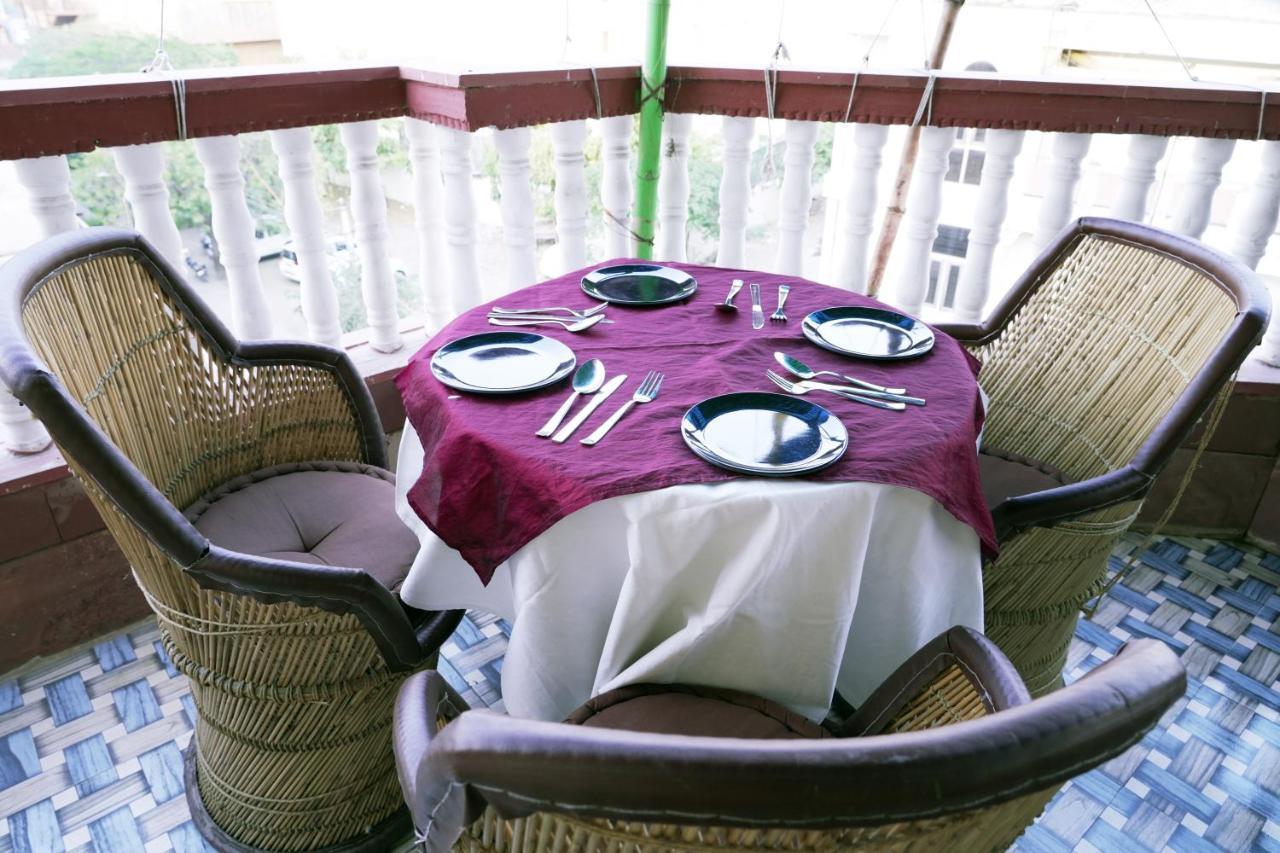 Shree Narayan Palace Hotel