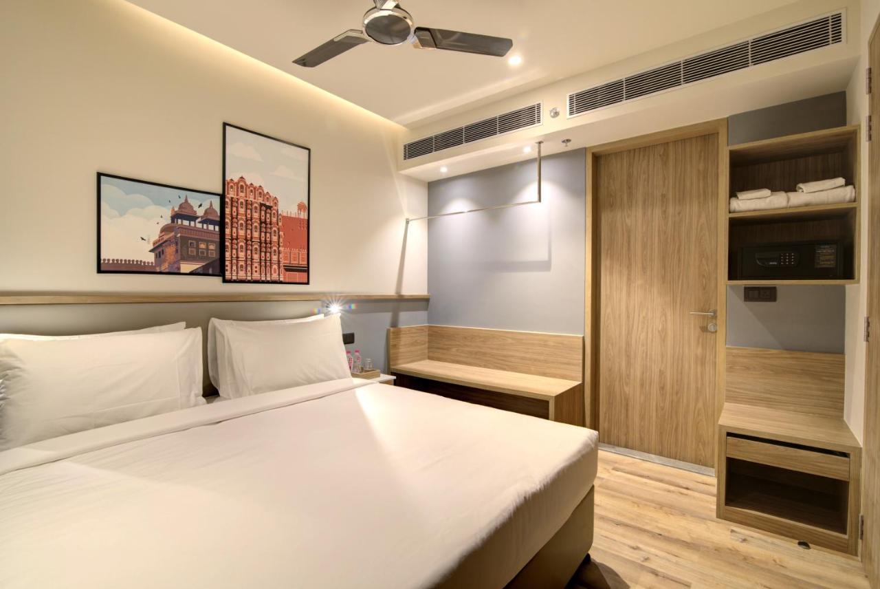 Hotel 7 Apple Pratap Nagar,
